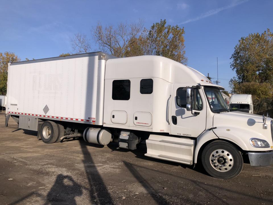 Freightliner Business class FL