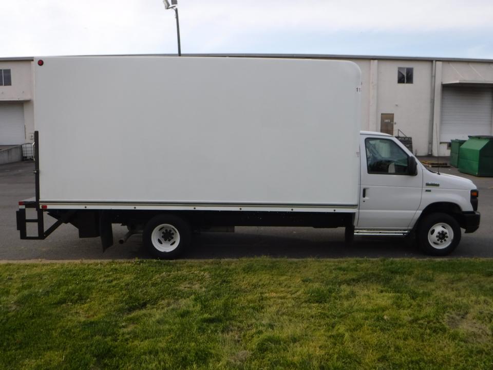 2016 Ford E350 BOX VAN For Sale in CHARLOTTE, NC 28208